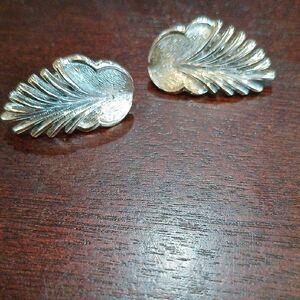 Stylish Silver Leaf Earrings